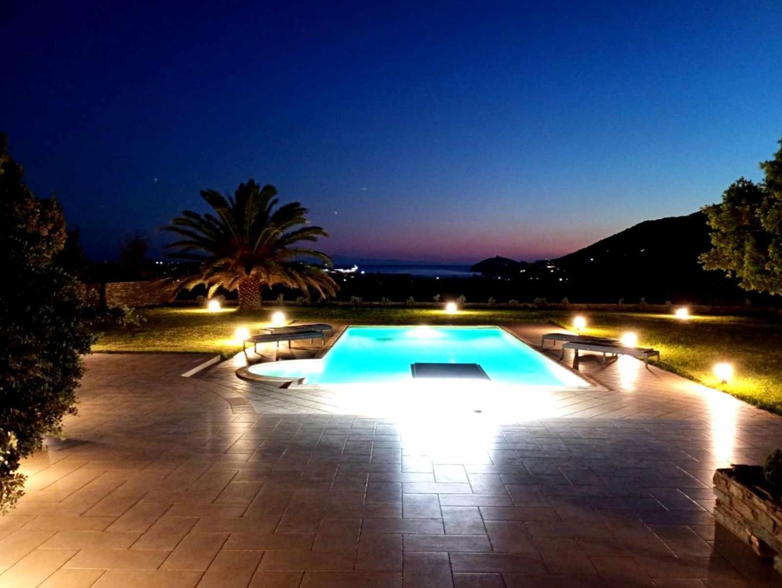 Andros, Beauty And Luxury - Private Pool 別墅 Andros Town